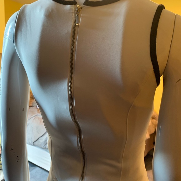 Tight dress - Picture 3 of 4